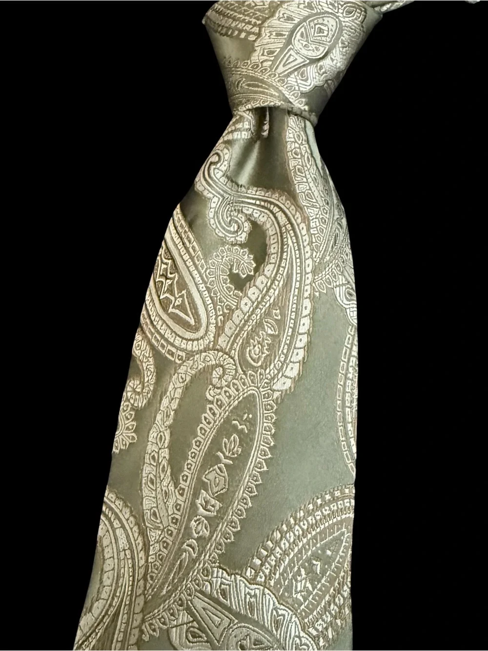 Roberto Vellini Handmade Seven Fold Silk Tie. New With Tags Olive Green Paisley